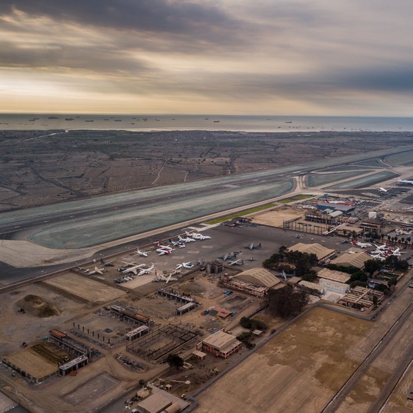Sacyr construirá la segunda pista de aterrizaje del Aeropuerto Internacional Jorge Chávez